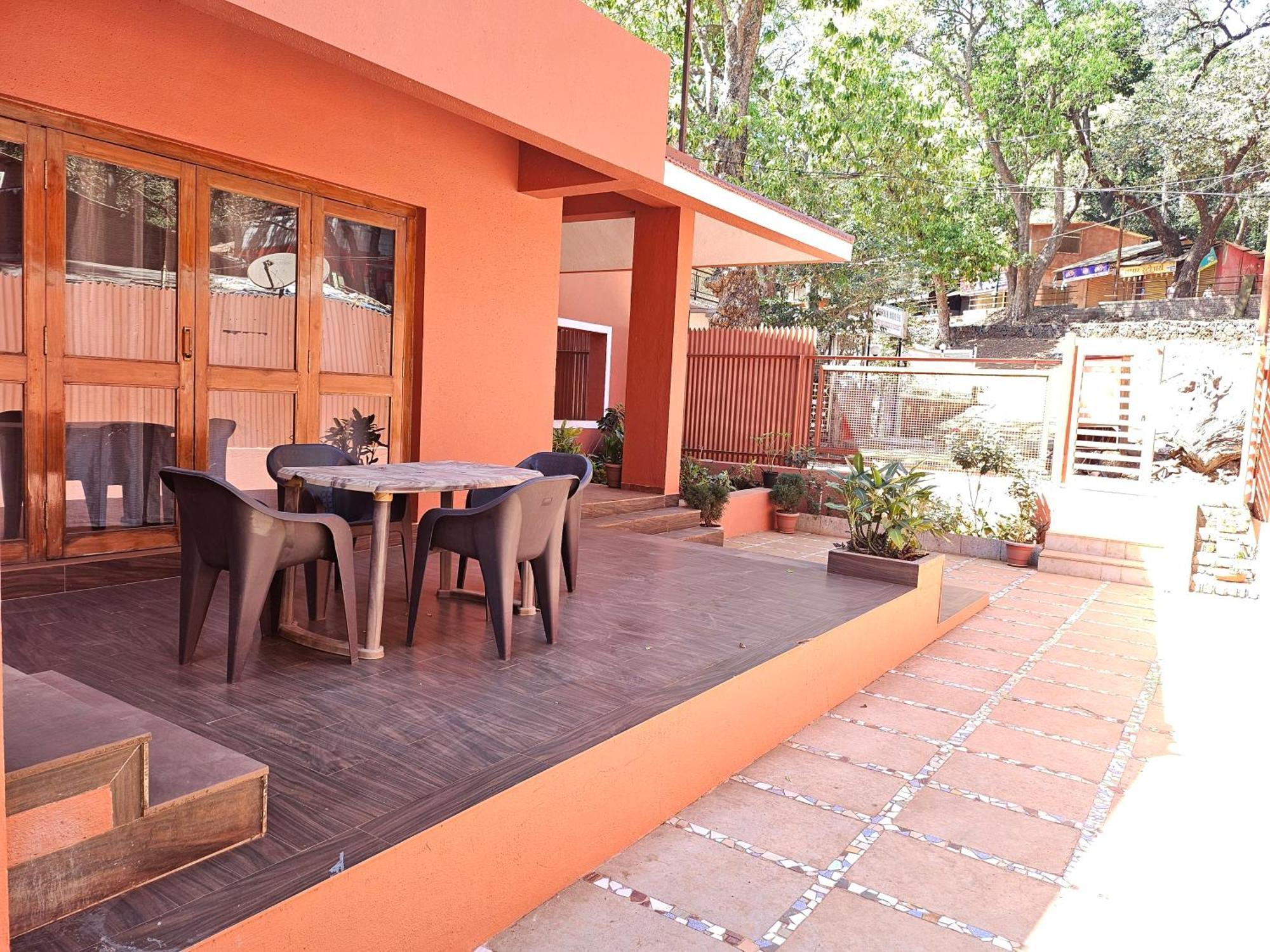 Nivritti Villa Matheran Exterior photo