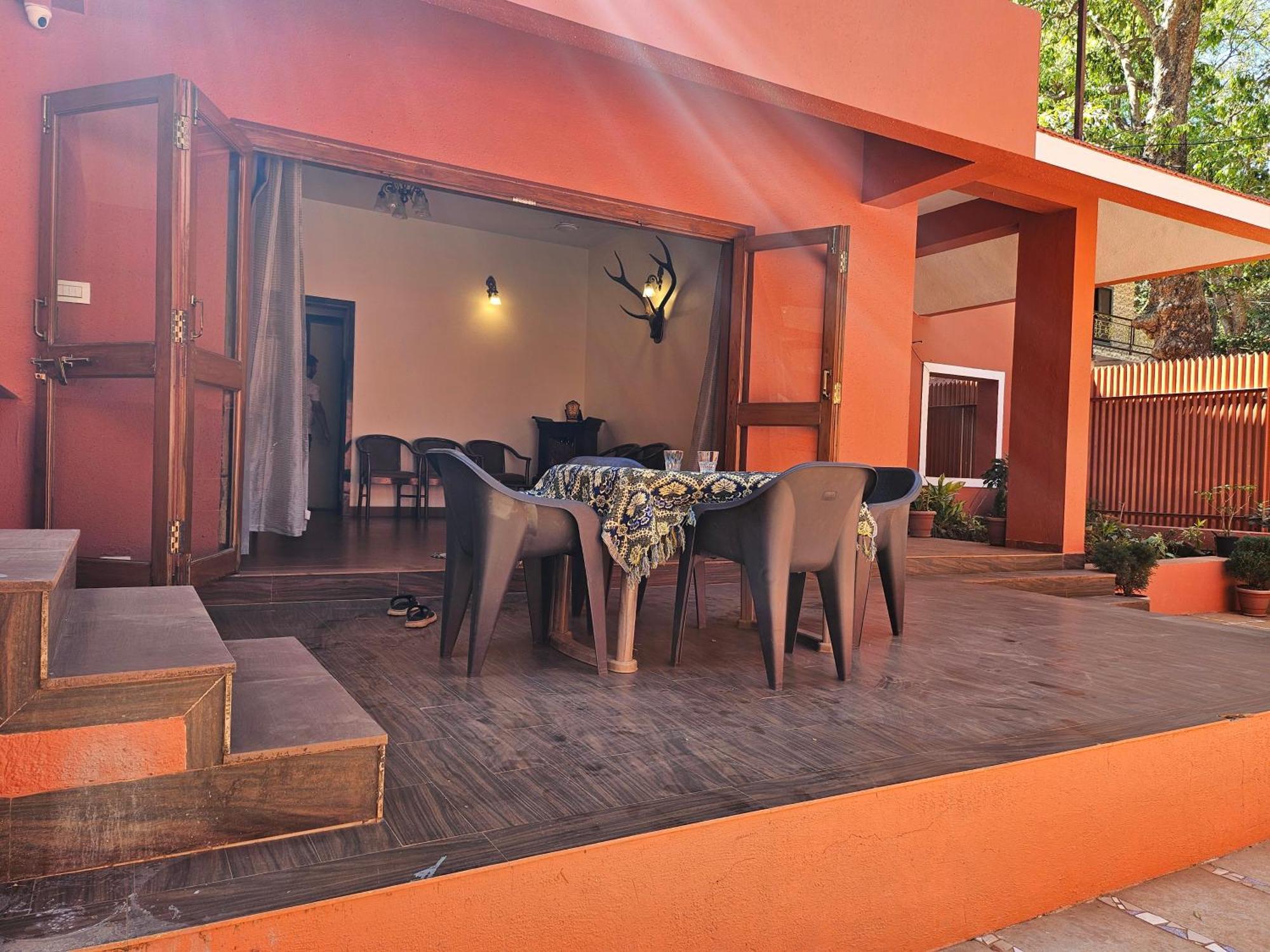 Nivritti Villa Matheran Exterior photo