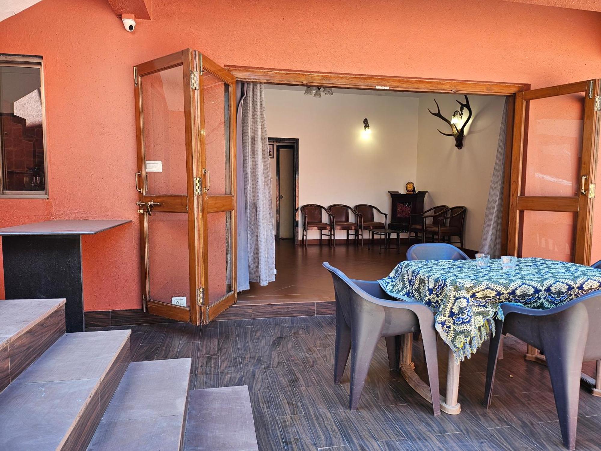 Nivritti Villa Matheran Exterior photo